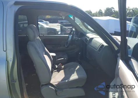 2001 Toyota Tacoma Prerunner V6 from USA, damaged, VIN 5TEGN92N31Z865463